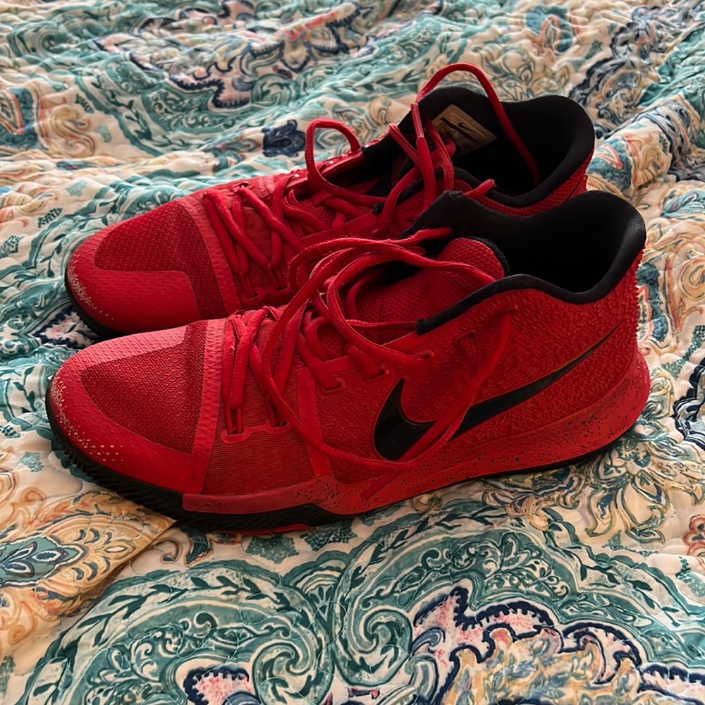 Nike Kyrie 3 basketball sneakers